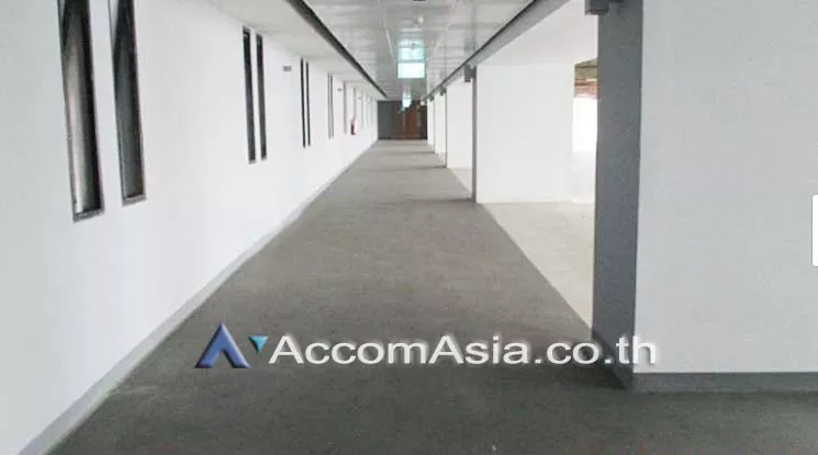 4  Office Space For Rent in Silom ,Bangkok MRT Hua Lamphong AA15621
